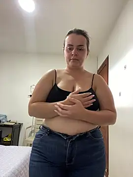 Im Amelia online show from May 6, 2026, 9:20 pm