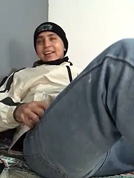 Snapshot of Slow_Kmazutra chatting on January 21, 2025, 7:39 pm Slow Kmazutra online show from January 21, 2025, 7:39 pm