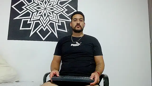 Snapshot of _CHRIS-DENNIS_ chatting on April 1, 2026, 4:35 am CHRIS-DENNIS online show from April 1, 2026, 4:35 am