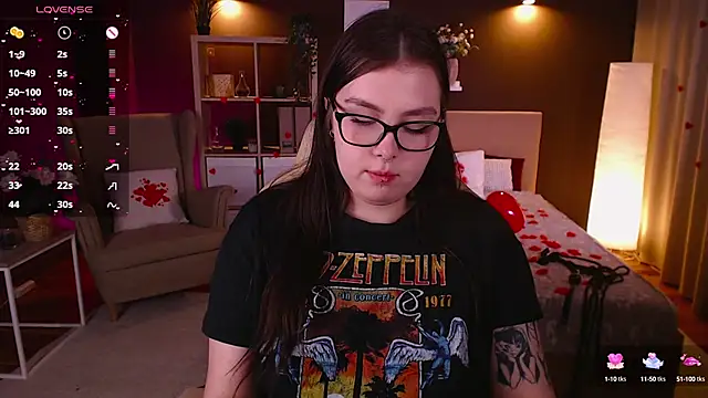 Snapshot of Arizonaa_Muse chatting on February 12, 2025, 6:30 pm Arizonaa Muse online show from February 12, 2025, 6:30 pm