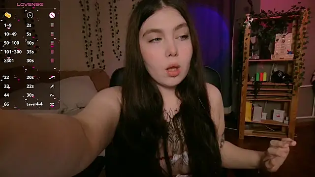 Snapshot of Arizonaa_Muse chatting on October 22, 2025, 1:28 am Arizonaa Muse online show from October 22, 2025, 1:28 am
