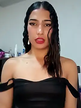 Lanna hott  online show from January 30, 2025, 8:10 pm