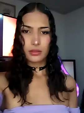 Lanna hott  online show from September 15, 2025, 6:52 pm