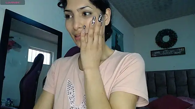 Lanna hott  online show from March 5, 2026, 4:14 pm