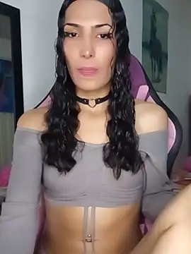Lanna hott  online show from May 16, 2026, 7:45 pm