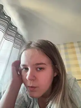 Snapshot of princess_blondex chatting on January 10, 2025, 10:28 am princess blondex online show from January 10, 2025, 10:28 am