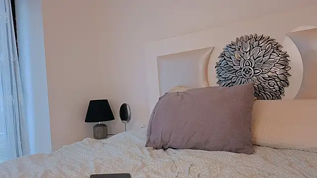 my lina online show from December 28, 2024, 12:45 pm