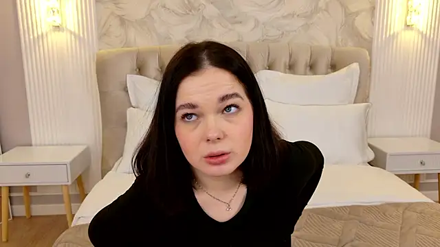 DeniseReese online show from February 12, 2025, 9:10 am