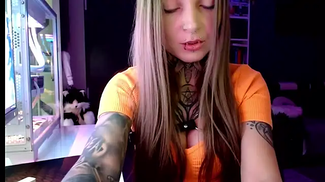 InesGold online show from March 17, 2025, 4:22 pm