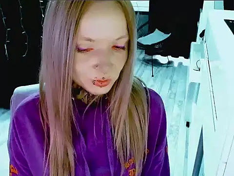 InesGold online show from September 29, 2025, 3:17 pm