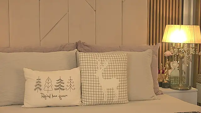 Blanche Summer online show from December 14, 2025, 1:38 pm