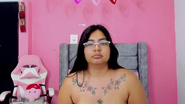 LaylaHolmes online show from March 21, 2026, 7:28 pm