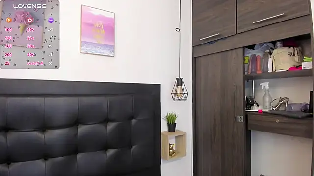 Snapshot of sweet_abby1 chatting on December 18, 2024, 12:18 pm sweet abby1 online show from December 18, 2024, 12:18 pm