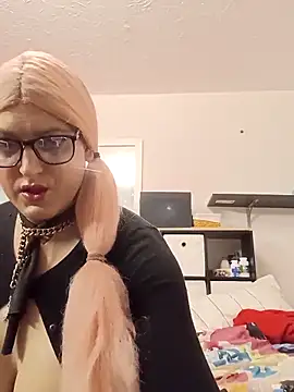 Snapshot of sissytrapdolly24 chatting on April 17, 2026, 3:31 am sissytrapdolly24 online show from April 17, 2026, 3:31 am