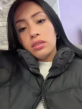 Sara luna  online show from December 14, 2024, 3:25 pm