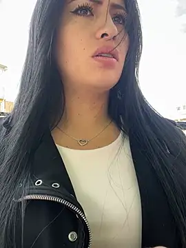 Snapshot of Sara_luna_ chatting on July 10, 2026, 1:58 pm Sara luna online show from July 10, 2026, 1:58 pm