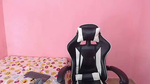 DEMI LEED online show from February 8, 2025, 7:59 pm