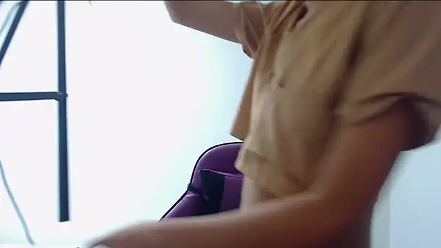 DEMI LEED online show from February 27, 2025, 11:31 am