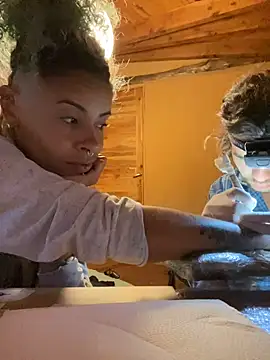 Snapshot of sammoura01 chatting on February 6, 2025, 12:33 am sammoura01 online show from February 6, 2025, 12:33 am