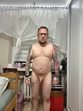 PierreNaked89 online show from November 17, 2025, 11:32 pm