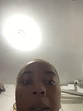 Snapshot of CiaraEbony chatting on April 7, 2026, 11:48 pm CiaraEbony online show from April 7, 2026, 11:48 pm