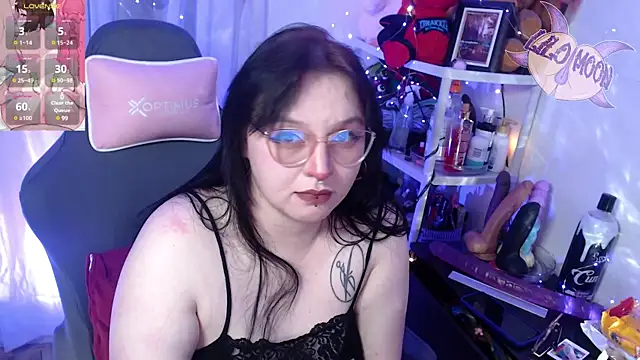 LiloMoon69 online show from February 10, 2025, 3:57 am