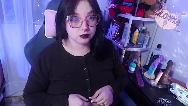 LiloMoon69 online show from March 21, 2025, 4:17 am