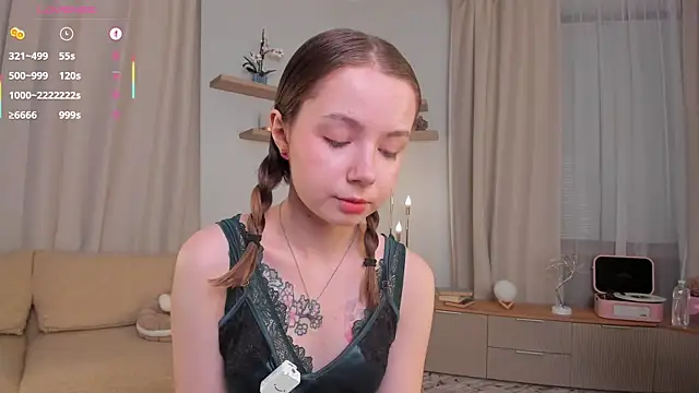 DominikaElis online show from November 10, 2025, 9:14 pm