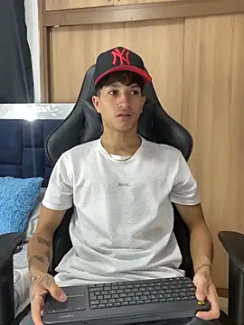  CamiloBass online show from March 1, 2026, 1:18 am