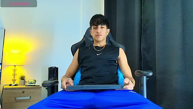  CamiloBass online show from June 6, 2026, 1:00 am