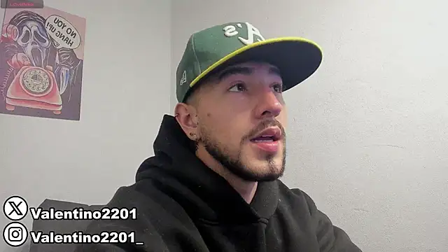 Snapshot of Valentino_Xander chatting on March 8, 2025, 1:28 am Valentino Xander online show from March 8, 2025, 1:28 am