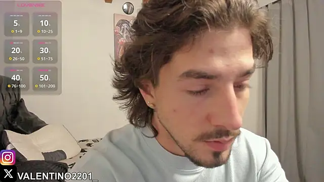 Snapshot of Valentino_Xander chatting on October 12, 2025, 12:31 am Valentino Xander online show from October 12, 2025, 12:31 am