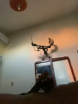 Snapshot of anubi0880 chatting on December 8, 2024, 11:24 am anubi0880 online show from December 8, 2024, 11:24 am