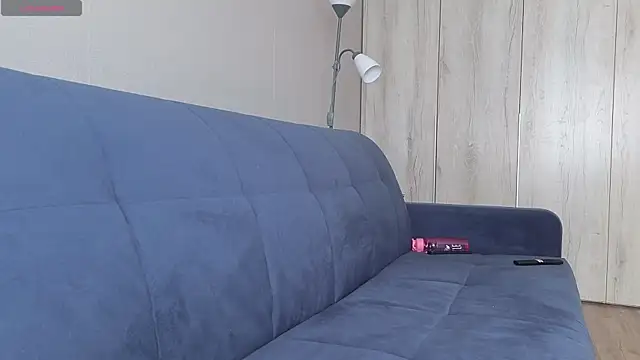 MilaaMilaa online show from April 14, 2026, 3:56 am