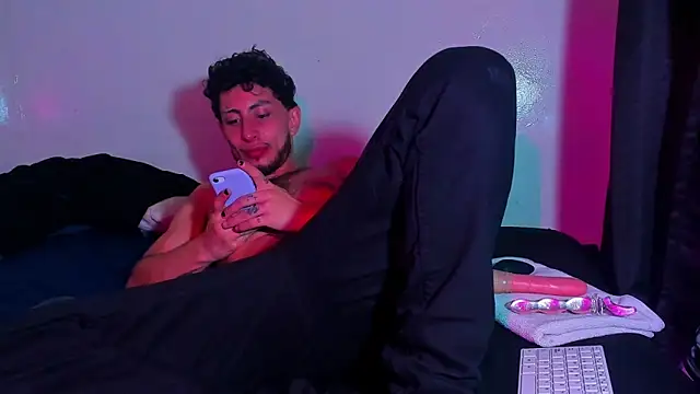 Piggy Eddy online show from March 5, 2026, 3:35 am