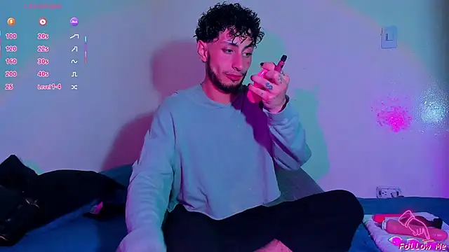 Piggy Eddy online show from April 3, 2026, 3:37 am