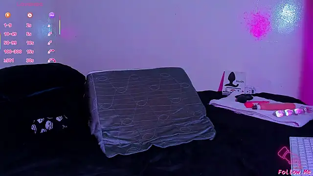 Piggy Eddy online show from April 11, 2026, 7:45 am