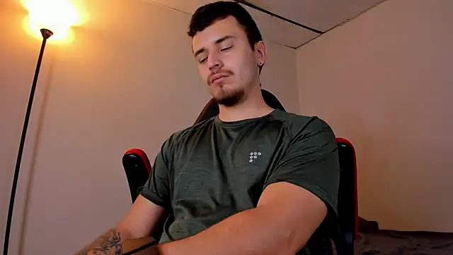 Snapshot of james_connor2 chatting on March 6, 2025, 6:48 pm james connor2 online show from March 6, 2025, 6:48 pm