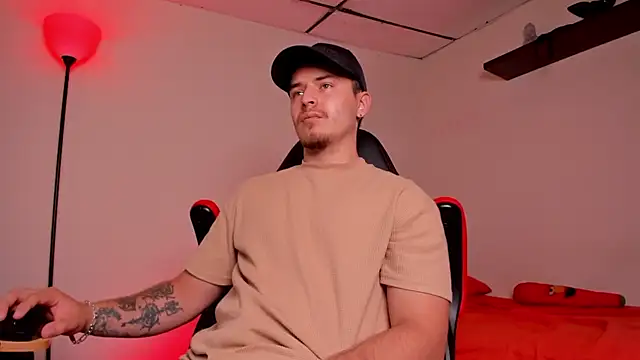 Snapshot of james_connor2 chatting on October 18, 2025, 7:03 pm james connor2 online show from October 18, 2025, 7:03 pm