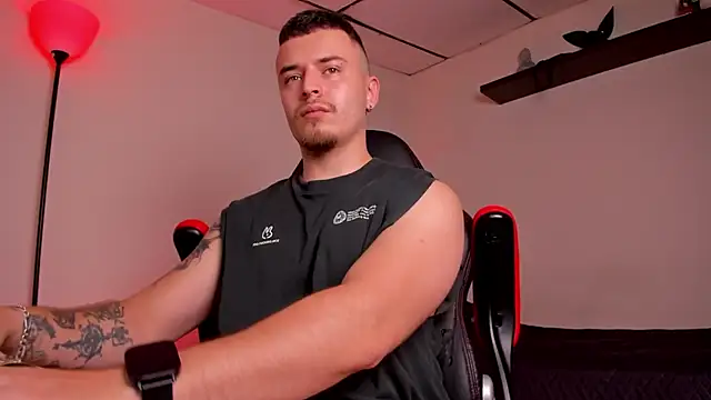 Snapshot of james_connor2 chatting on October 24, 2025, 7:32 pm james connor2 online show from October 24, 2025, 7:32 pm