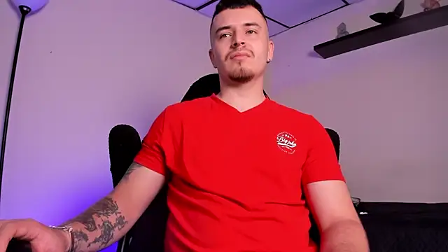 Snapshot of james_connor2 chatting on December 18, 2025, 6:58 pm james connor2 online show from December 18, 2025, 6:58 pm