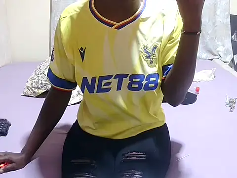 slender sweet online show from May 12, 2026, 12:02 pm
