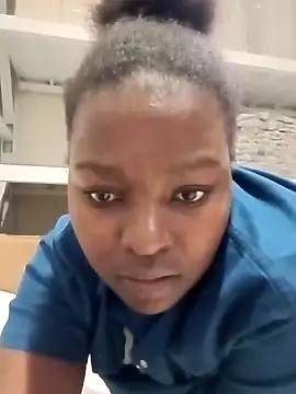 Snapshot of Yours_faithfully1 chatting on November 8, 2025, 11:21 am Yours faithfully1 online show from November 8, 2025, 11:21 am