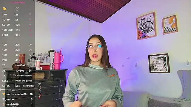 Cassie fletcher  online show from October 31, 2025, 5:41 am