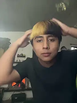 FlpGmz online show from October 31, 2025, 7:48 pm