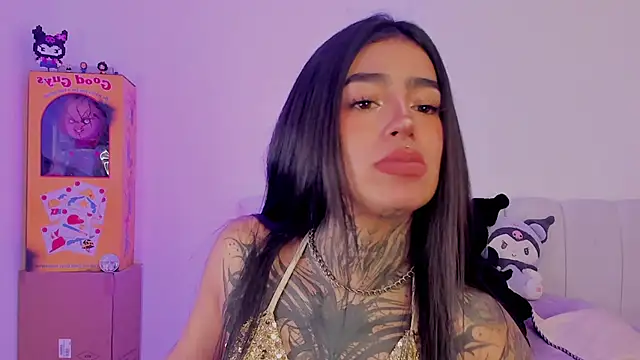 Snapshot of shadowcatt_ chatting on October 28, 2025, 8:55 pm shadowcatt online show from October 28, 2025, 8:55 pm