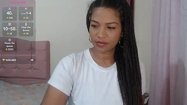 Snapshot of makennaa_ chatting on February 2, 2026, 10:47 am makennaa online show from February 2, 2026, 10:47 am