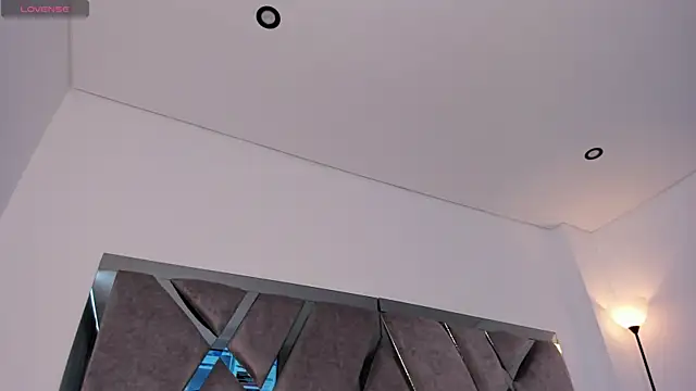 samaay07  online show from April 10, 2026, 8:46 pm