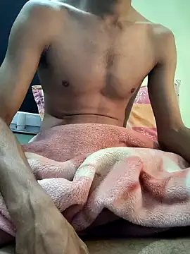 Snapshot of king_boy chatting on December 30, 2024, 6:38 pm king boy online show from December 30, 2024, 6:38 pm