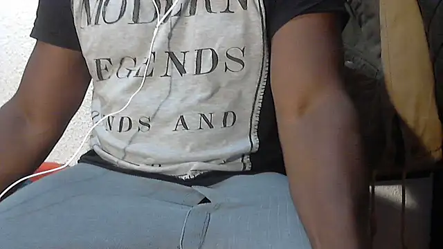 Snapshot of mmoiblack chatting on January 17, 2026, 4:33 pm mmoiblack online show from January 17, 2026, 4:33 pm